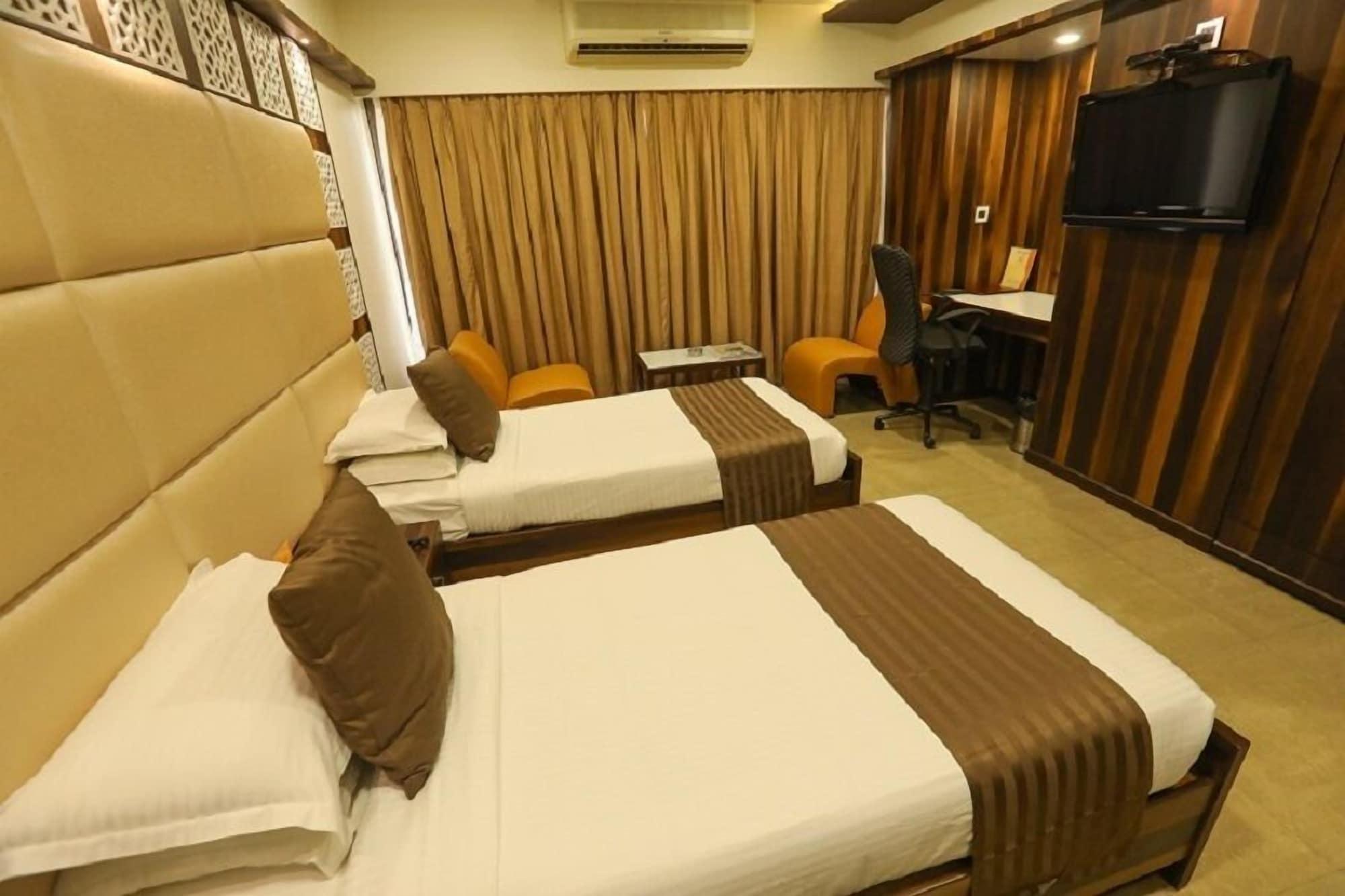 Jyoti Dwelling Hotel Mumbai Exterior foto